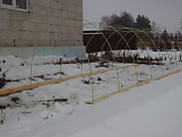 Из стеклопластиковой арматуры можно сделать парник